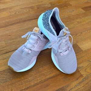 Women’s New Balance Fresh Foam Roav 9.5 pink